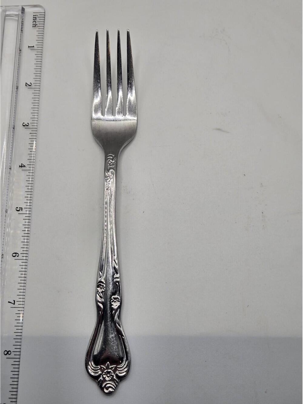 Oneida Azalea Stainless Dinner Fork